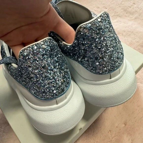 Authentic Alexander McQueen women's sneakers in size 9 Limited Edition 🩵 - Picture 6 of 10
